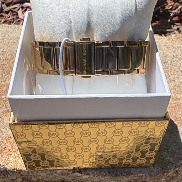 Michael Kors Women’s Parker Gold-Tone Watch MK5784 - Picture 4 of 12